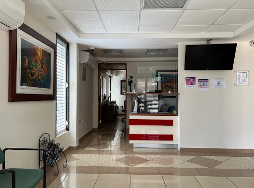 Dr Edwin B López Robles Gallery - United States