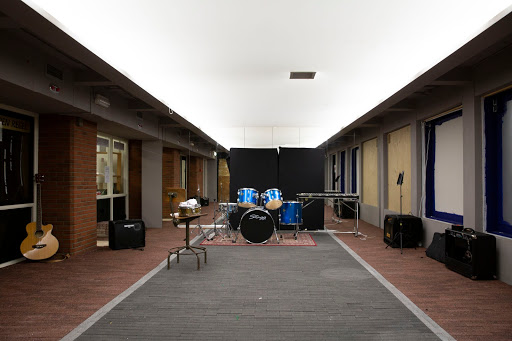ONDERBUIK - Visual