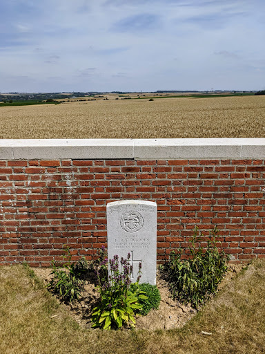 Grandcourt Road Cemetery - Thumbnail