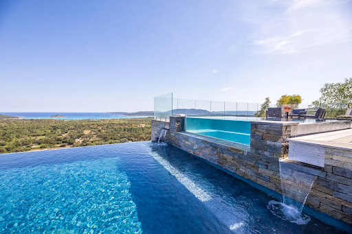 Photo de Piscine Service 2A –Carré Bleu Porto Vecchio