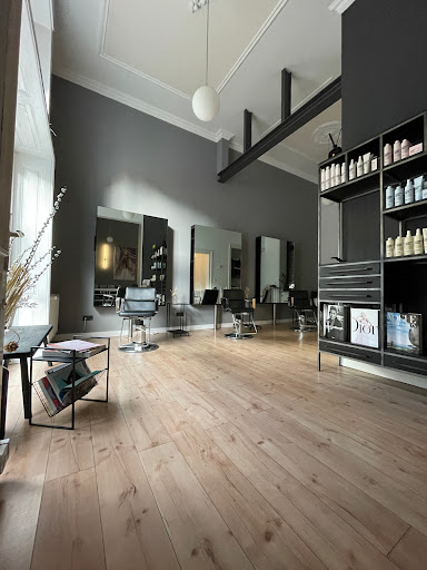 Blonde.ID by Damian Tworuschka Blond Friseur Frankfurt