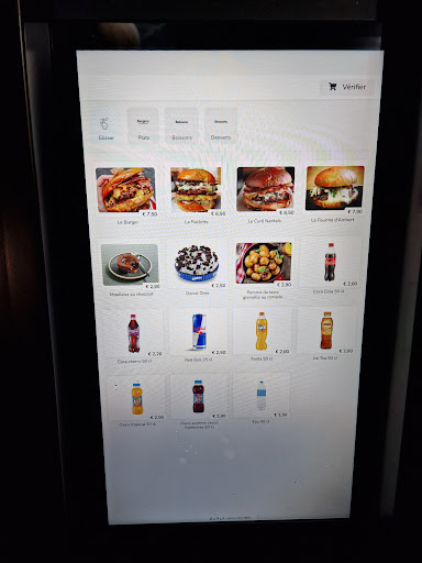 Photo 1 - Distributeur de Burger et Boissons 24h/24h
