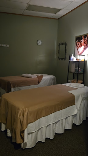 Couples massage - Thumbnail