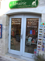 Photo n°21 de Librairie-Musée Colophon, Maison de l'imprimeur à Grignan (Salon de thé)