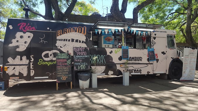 El Bondi Food Truck Carribar, Author: Mariana Diaz