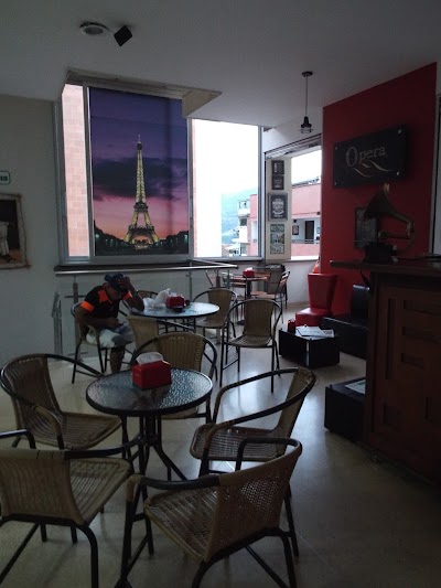 Photos of &Oacute;pera Caf&eacute;