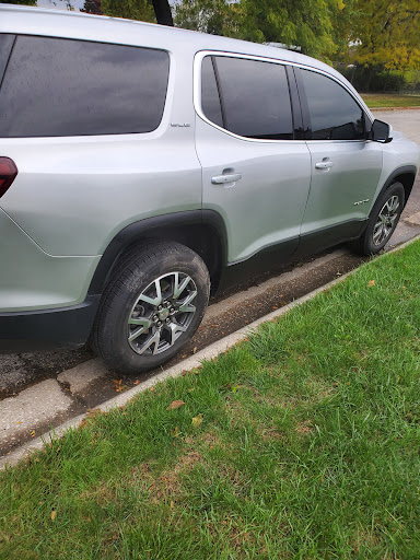 Luxe Auto Collision - Visual