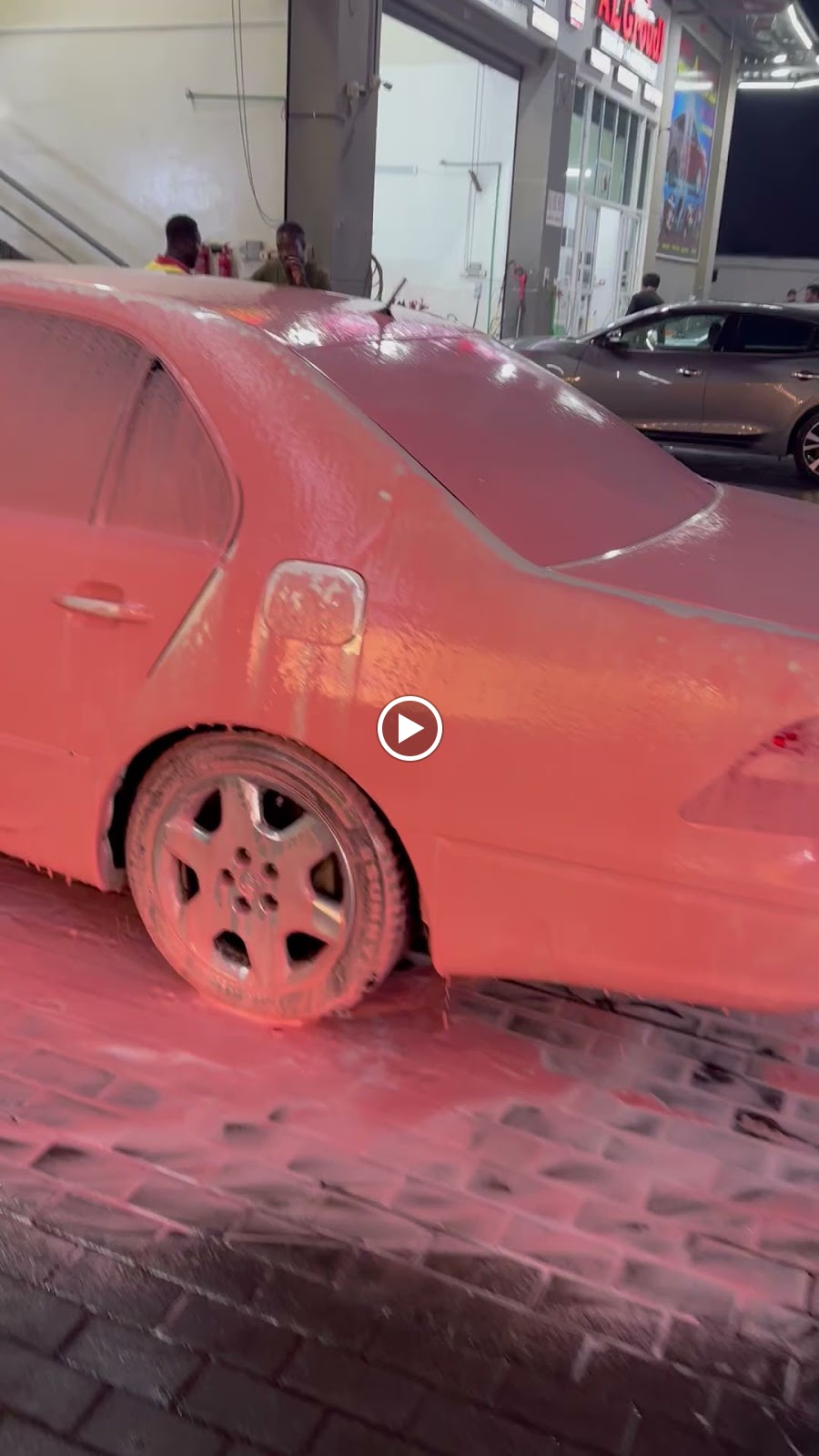 Al Dana car wash and polishing - صورة 2