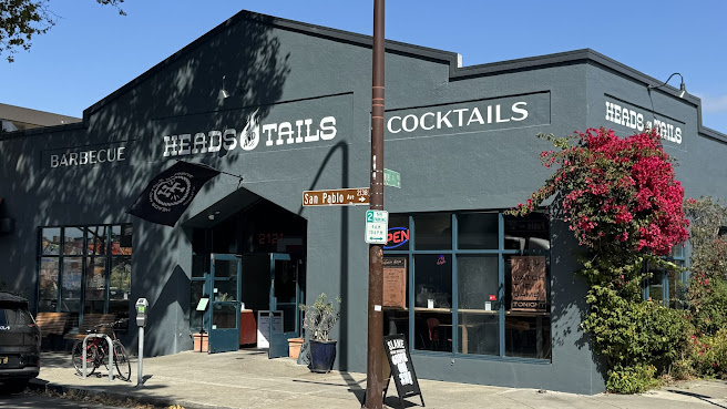 Heads and Tails Barbecue by null