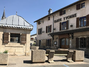 Photo n°5 de Logis Hôtel Tante Yvonne à Quincieux (Hôtel)