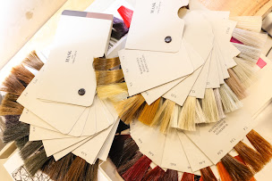 Photo n°13 de Innove Coiffure-Coiffeur près Périgueux-Extension de cheveux naturels-Coloration naturelle-DAVINES-Mèches-Bijoux fantaisie à Champcevinel (Salon de coiffure)