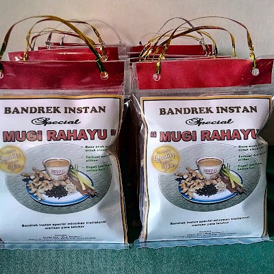 Photos of AREA PARKIR BANDUNGAN