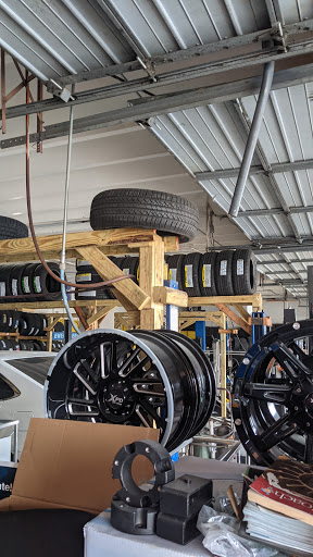 La Ceiba Tire Shop Florida Gallery - United States