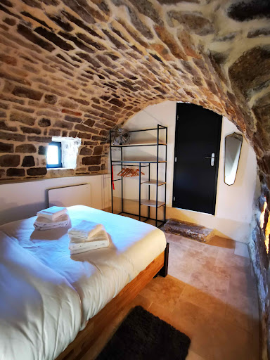 Photo de Magnifique gîte en pierres 6 personnes avec piscine privée à Lablachère (07230)