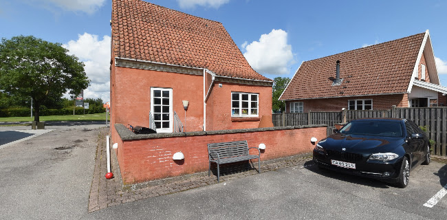 https://www.facebook.com/Bruus-Auto-591019427934834/