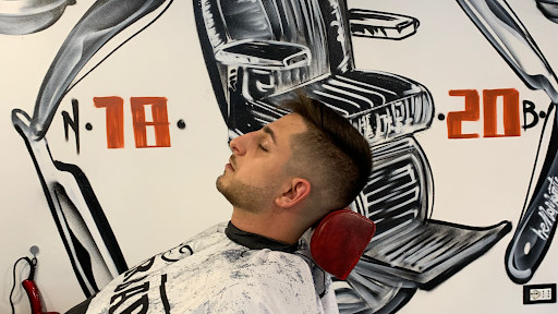 Rolly’s Barber Shop