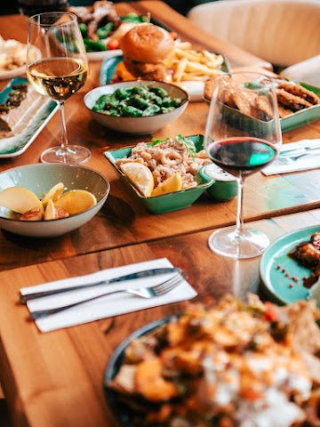 Mosty Restaurant & Lounge by null