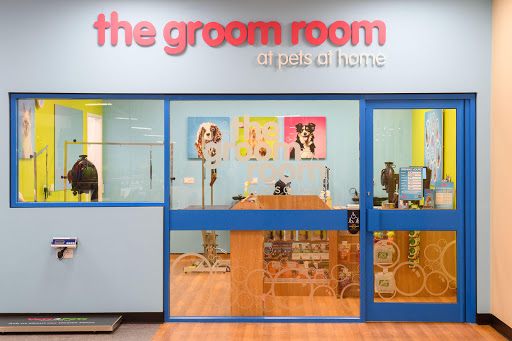 The Groom Room Huntingdon Logo