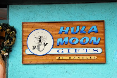 Hula Moon Gifts of Hanalei