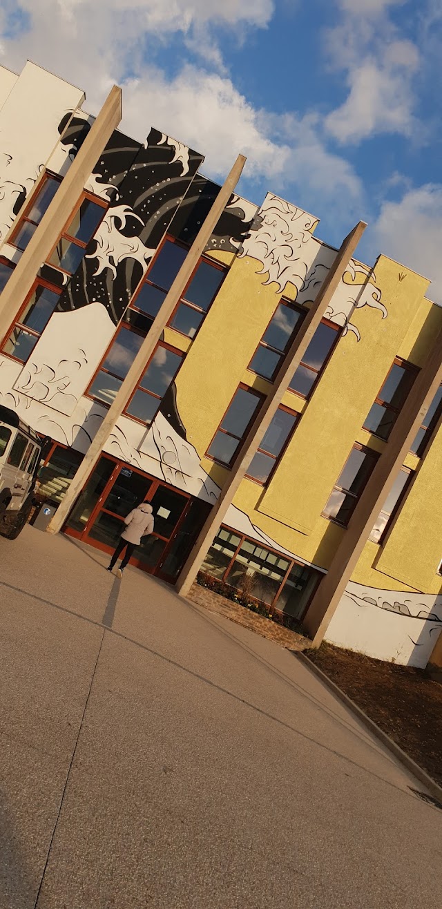 La piscine d'en face