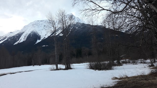 Tweedsmuir Park Lodge