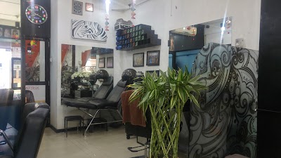 Photos of Salon Jay