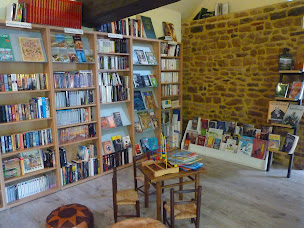 Photo n°28 de Plume et Bulle à Charleville-Mézières (Librairie)