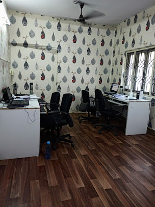 Af1qippsqg7iom4x03zpna3qhuwpvjfo68eaashrar0c=s406 K No