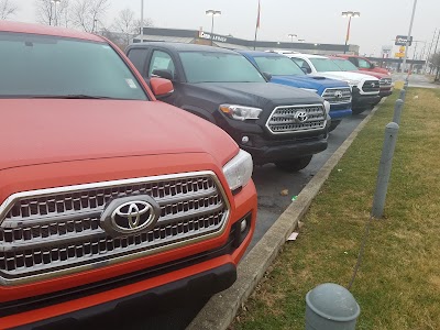 Photos of Tom Wood Toyota