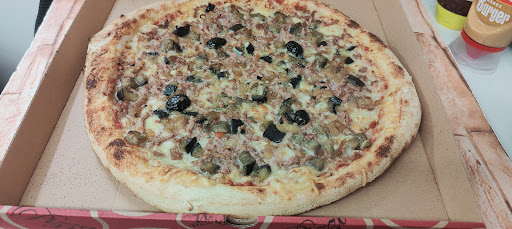 Photo 2 - PRONTO PIZZA 05 la Fare en champsaur parking face au monument Napoléon