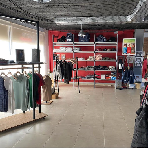 Ropa de trabajo laboral y deportiva, uniformes y merchandising | FUZZY WORLD
