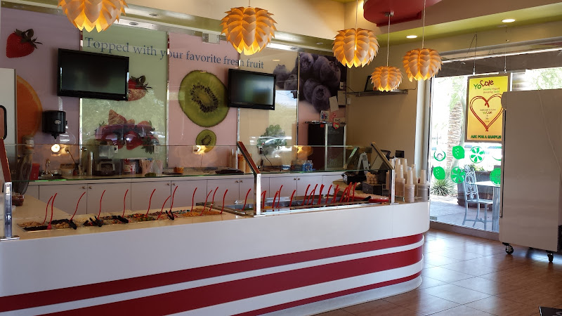 Yolove Frozen Yogurt — photo