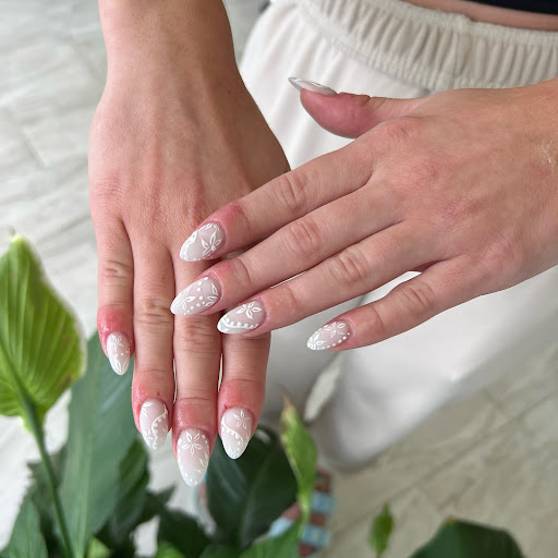 Luxe Nails Salon - Thumbnail