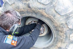 Photo n°14 de Point S à Laveyron (Concessionnaire automobile)