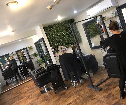 Everybody Hair & Beauty Salon.