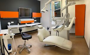 Photo n°3 de Cabinet dentaire Entrelacs Docteur Cecile Begon - Millet Docteur Charlotte MICHAUD Docteur Benoît COURTIER à Entrelacs (Dentiste)