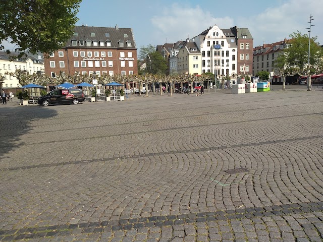 Dom/Hauptbahnhof