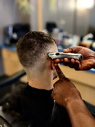 Photo n°12 de Elvis & brad à Paris (Barbier)