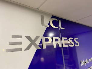 Photo n°8 de LCL Banque et assurance à Fosses (Banque d'épargne)