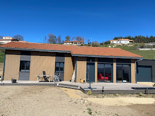 Photo n°2 de SN BOIS à La Monnerie-le-Montel (Charpentier)