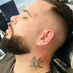 Photo n°14 de Coiffeur Barbier Challons en Champagne Le coiffeur du quartier à Châlons-en-Champagne (Barbier)