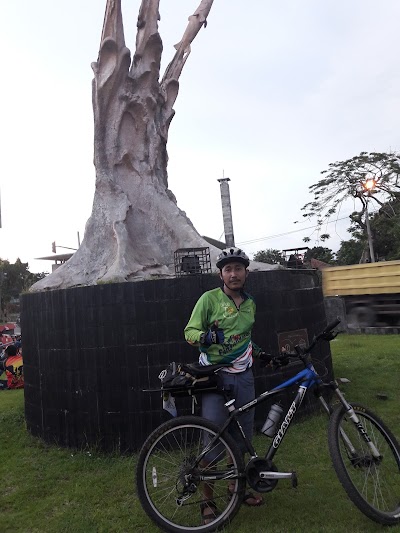 Photos of Monuments Sharks Pangandaran