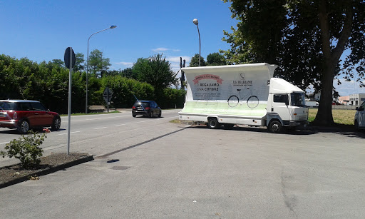 STAZIONE DI RIFORNIMENTO IP BETTENZOLI FULVIO - Italy