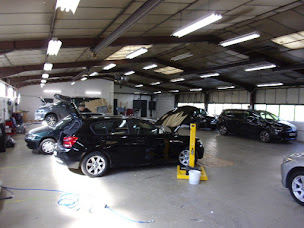 Photo n°3 de VIENNE CARROSSERIE AUTOMOBILES à Vienne (Atelier de carrosserie automobile)