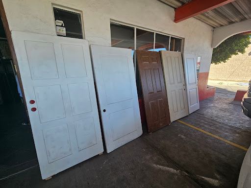Puertas San Jorge (Carpinteria) - Thumbnail