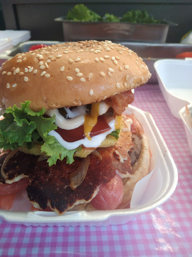 "Luchis" burgers and more - Thumbnail
