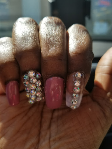 A Nails - Visual
