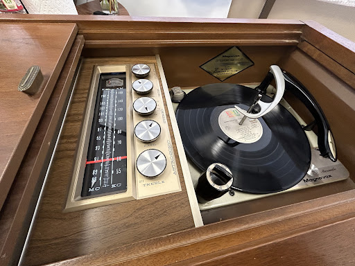 Reuscher Electronics - Visual