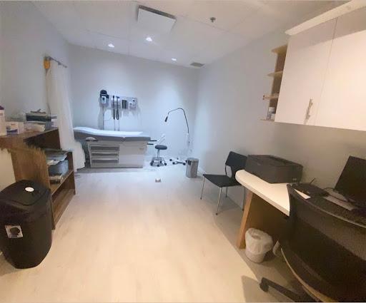 CLINIQUE REVOLUTION MEDIC - Thumbnail