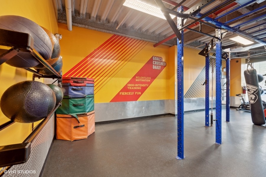 Crunch Fitness photo 11